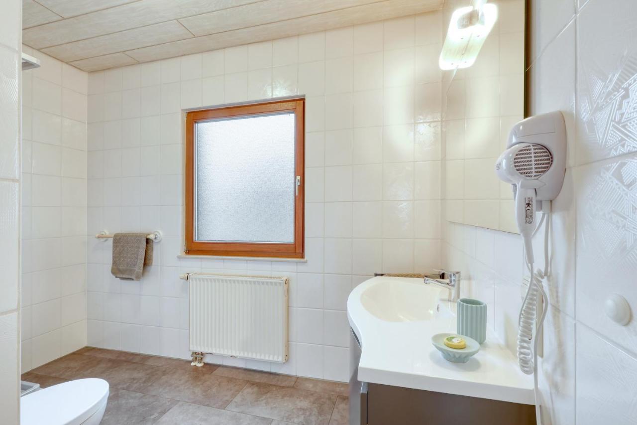 Seepark Kirchheim Ferienhaus Bei Diane Mit Sauna Eksteriør billede